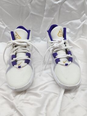Nike Zoom Freak White and Purple Kids Sneakers with Purple and Gold Accents